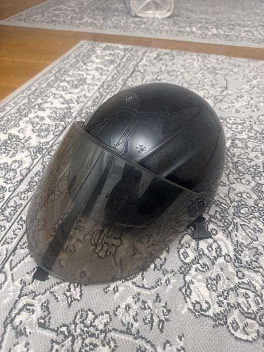 Каска для мопедов