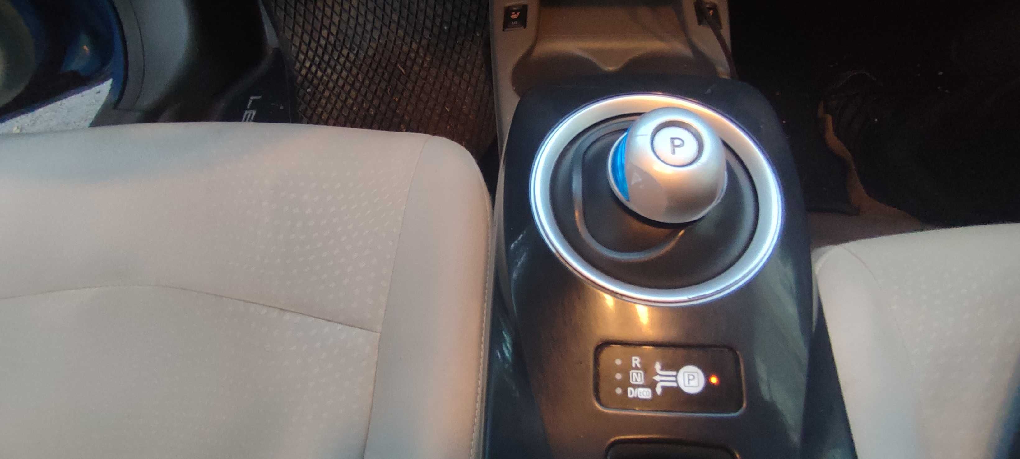 NISSAN LEAF електромобил 7500 лв.