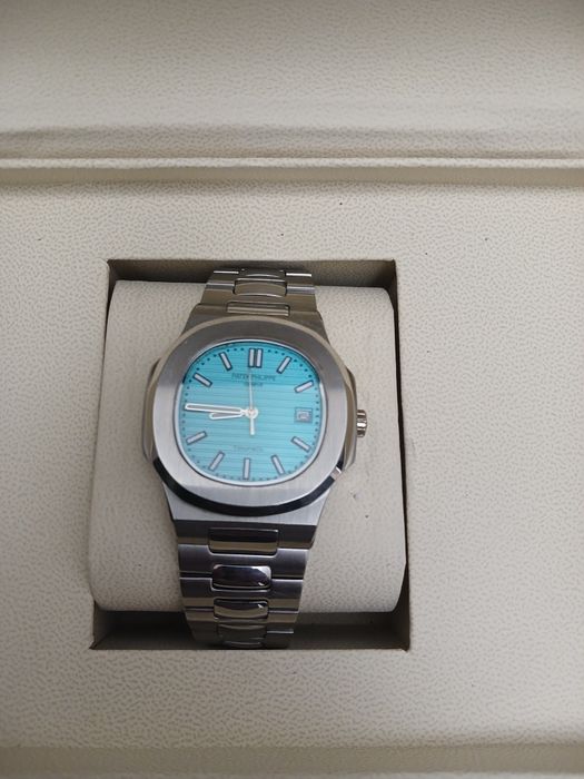 Часы сотилади  PATEK PHILIPPE