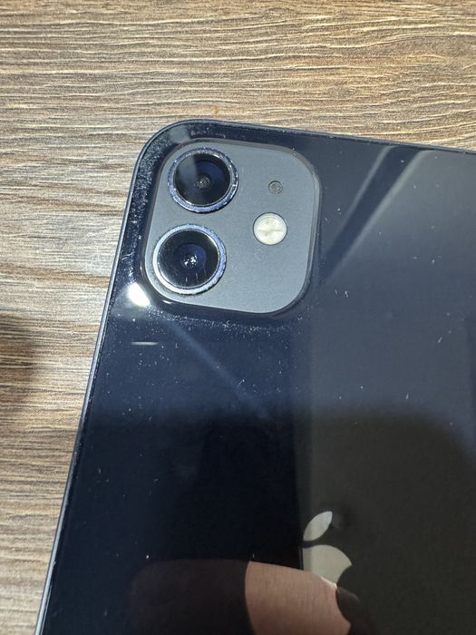 Iphone 12 64GB 81% Baterie