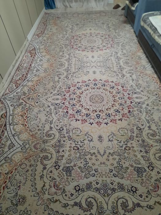 Продам ковёр 5×2.3