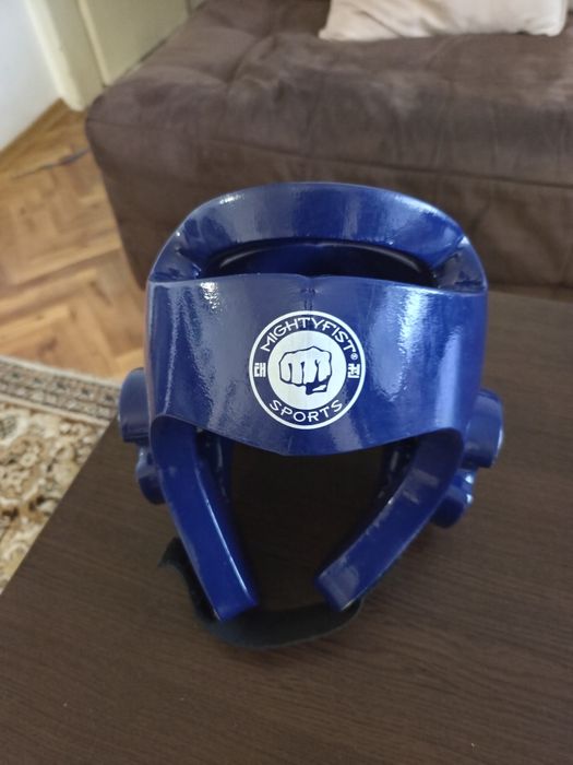 Тренировъчни каска