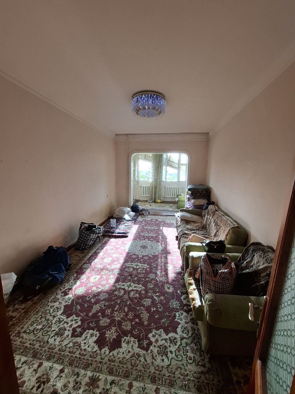 Yunusabad 19 kvartal 3 xona 4 etaj sotiladi ipoteka ga xam