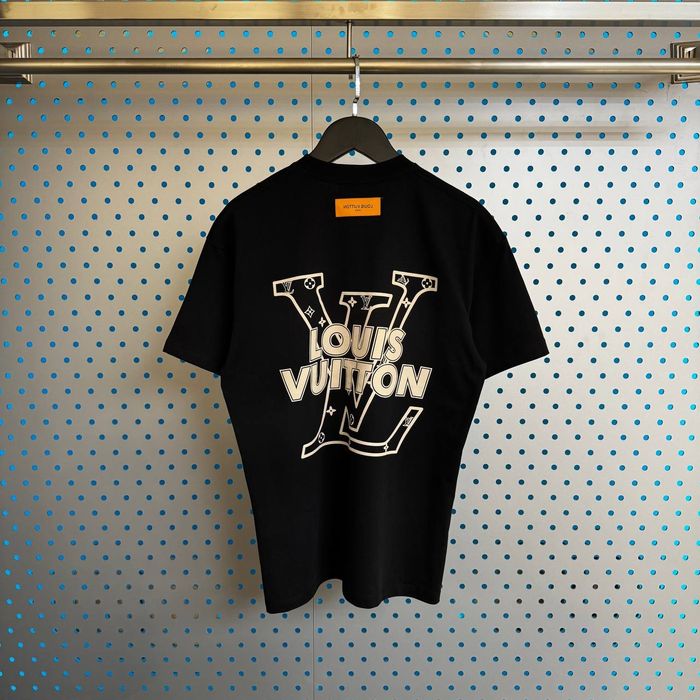 Мъжки тениски различни модели