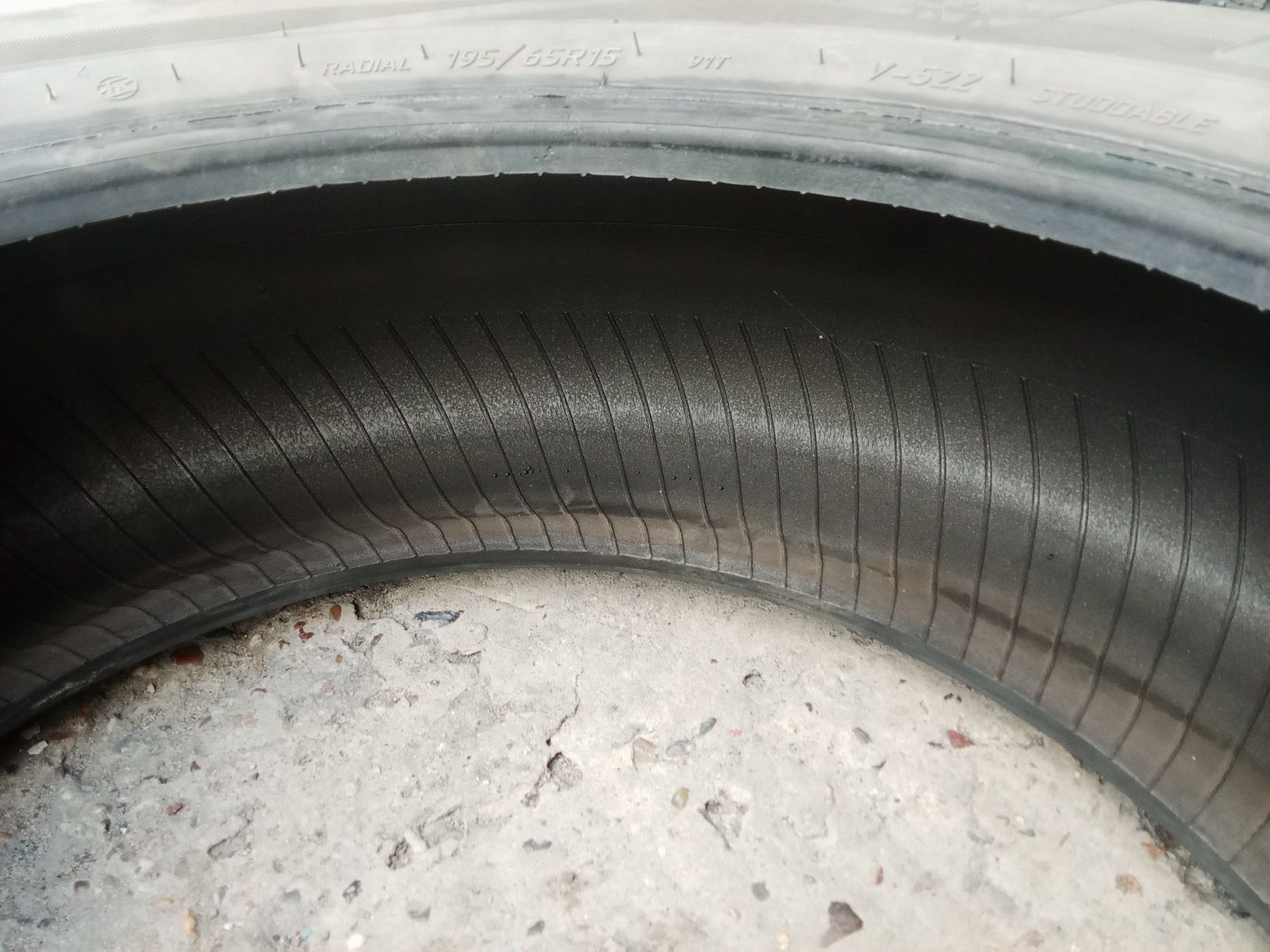 Продам зимнние  шины r 16