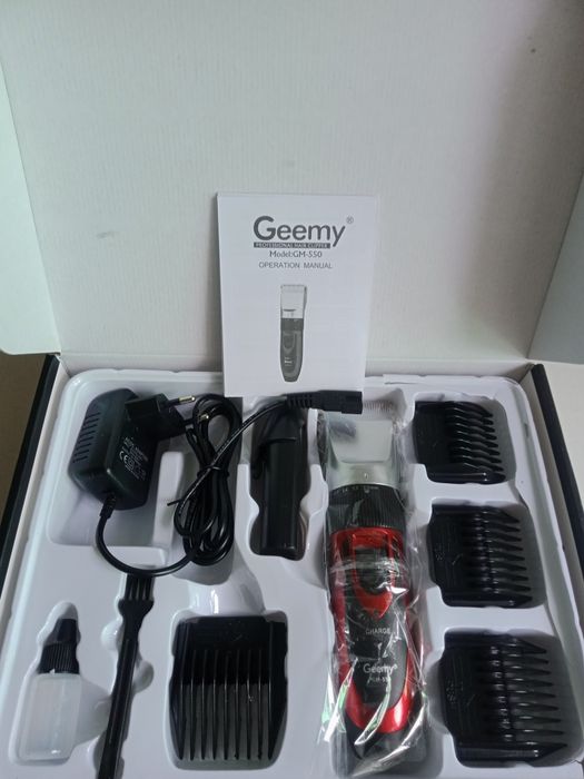 Машинка для стрижки волос продам новая