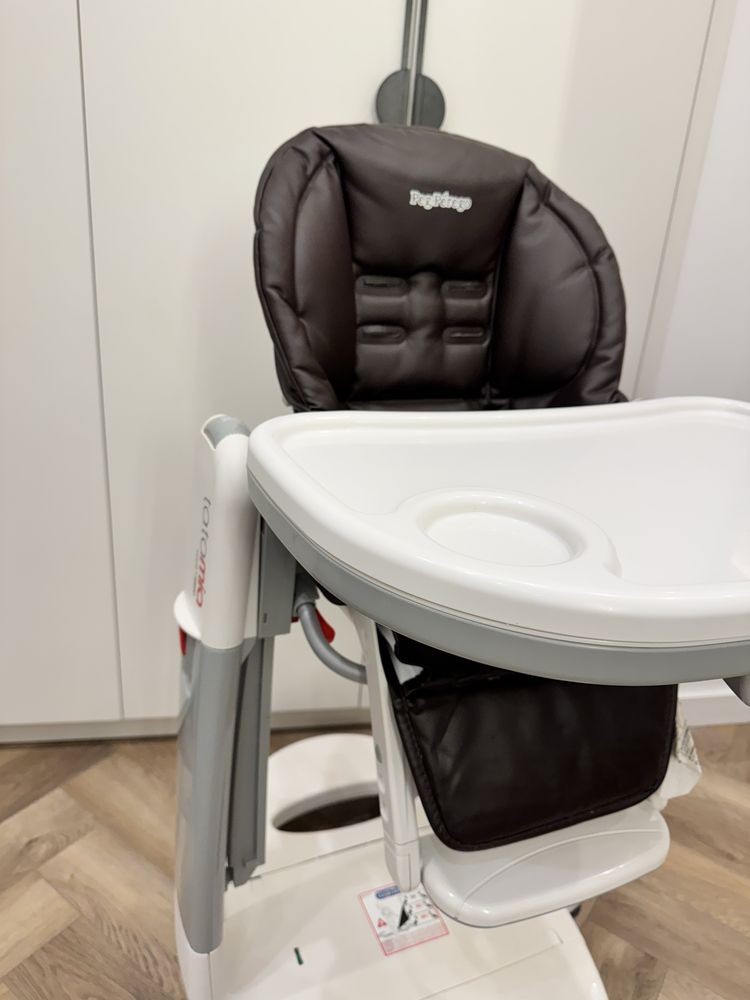 Стульчик для кормления Peg Perego Tatamia Follow Me