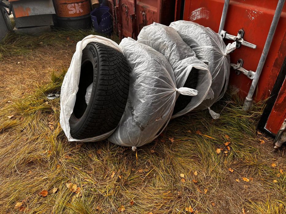 Авто шины, шипованные, б/у