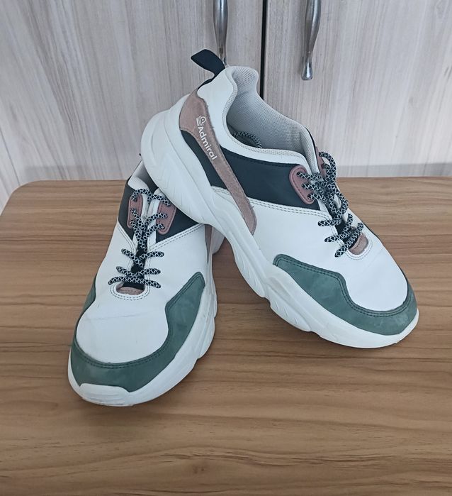 Маратонки - номер 39