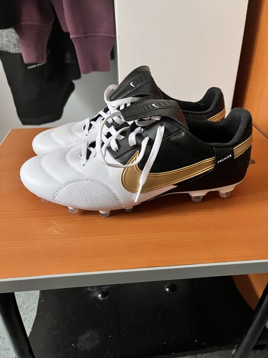 Ghete de fotbal Nike Premier lll, White, Black, Gold, Marimea 42