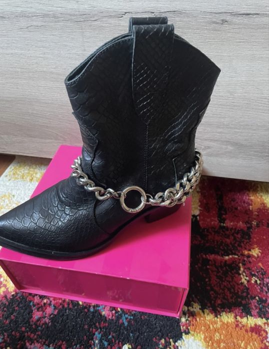 Ciocate versatile din piele naturala facute pe comanda 37