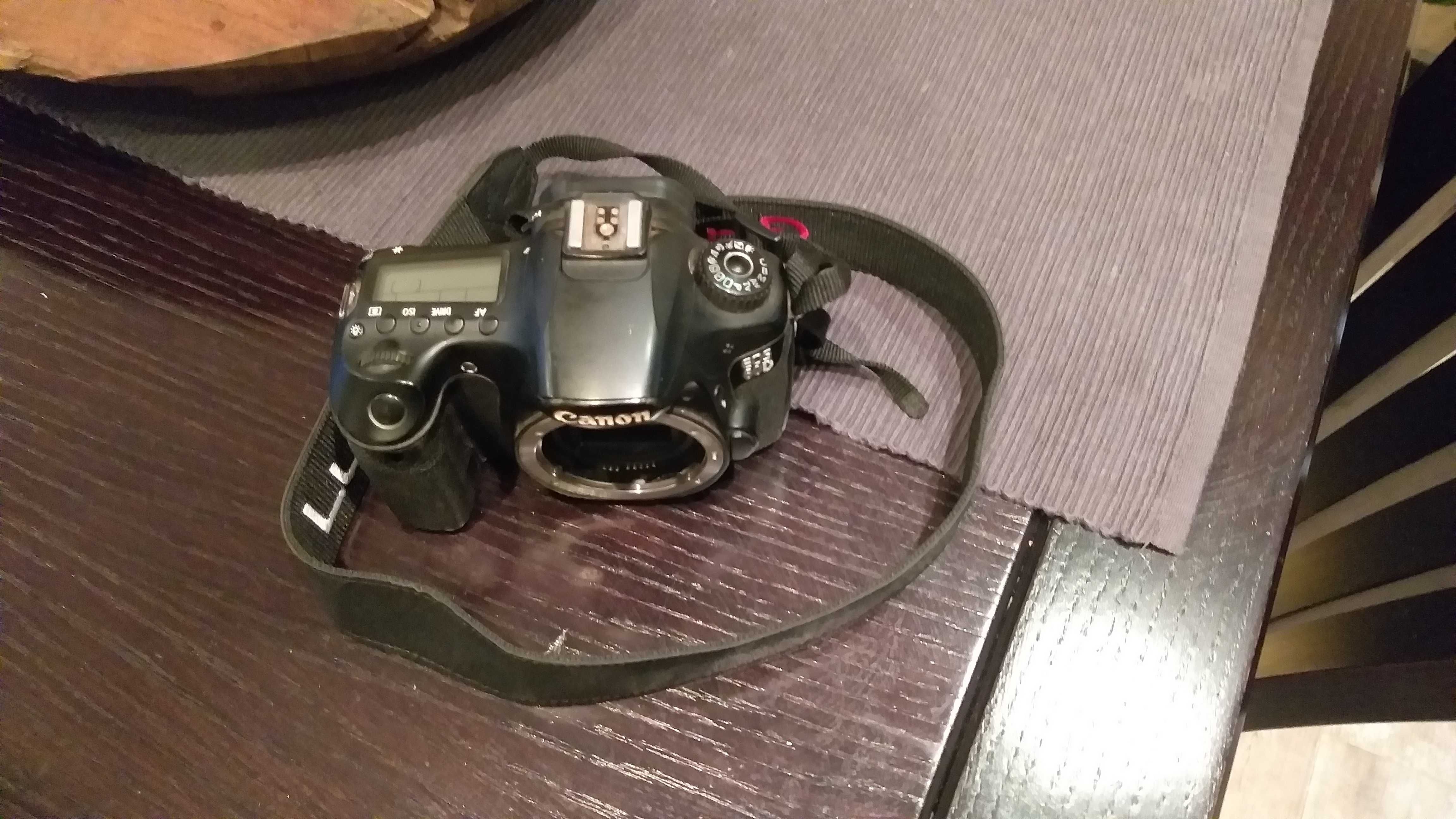 Фотоапарат Canon