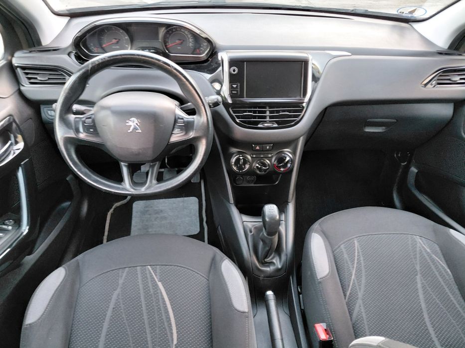 Peugeut 208 1,6 diesel an 2013 euro 5 Navigație/Incalzire scaune /