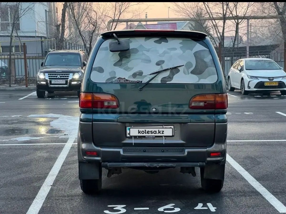 Продам авто Mitsubishi Delica