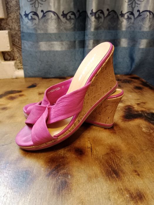 Туфли и шлепки на платформе