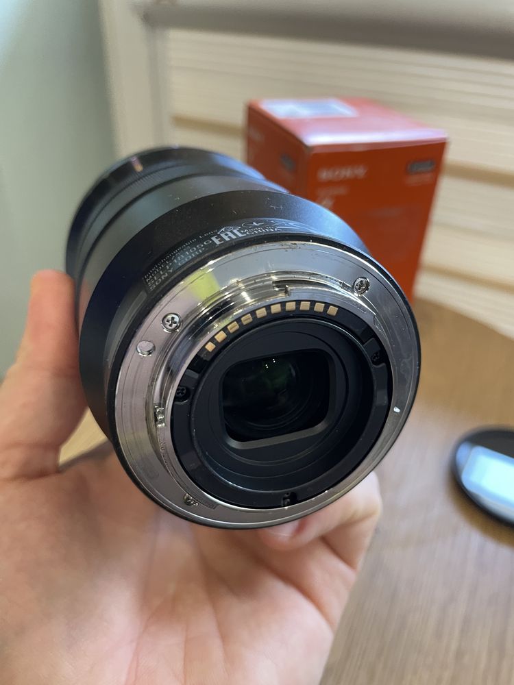 Sony 18-105mm f/4 G OSS – обектив