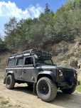 Land Rover Defender 110