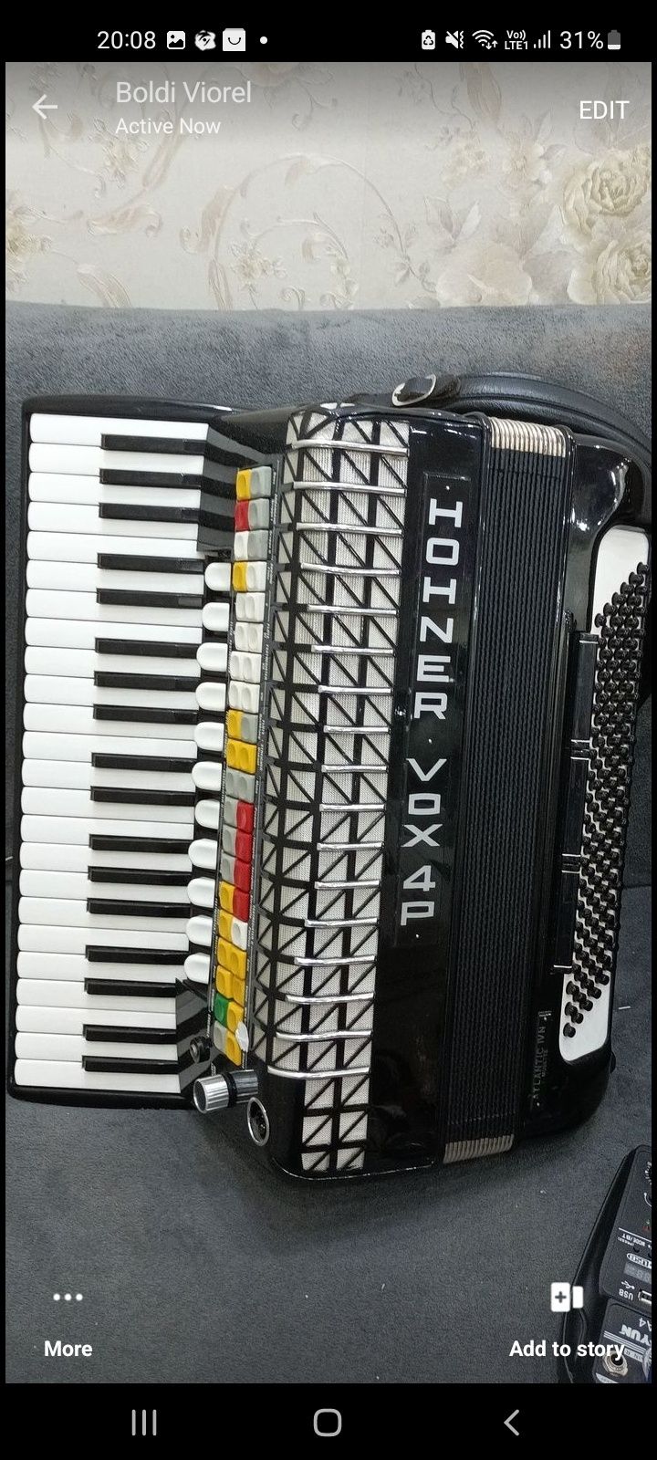 Acordeon HOHNER VOX 4P