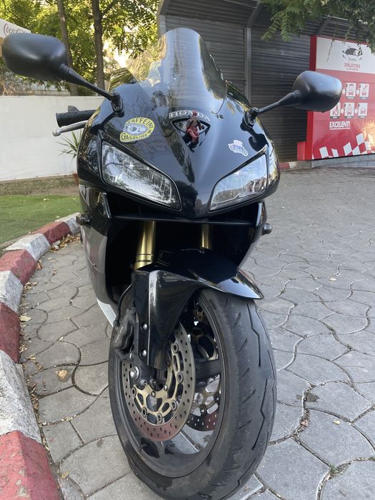 Vand / Schimb Honda CBR 600rr cu R1 BigBang