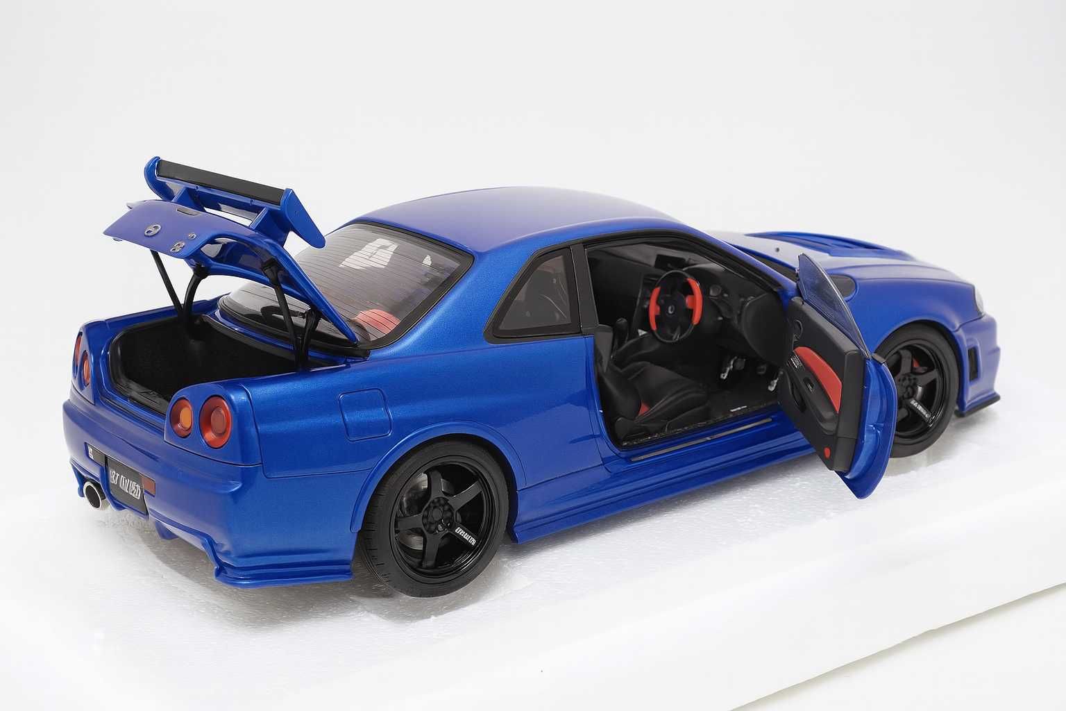 Nissan Skyline GT-R34 Z-tune (Blue) AUTOart