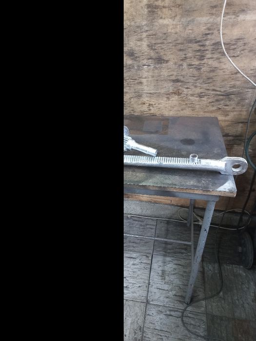 Cremaliera cu pinion