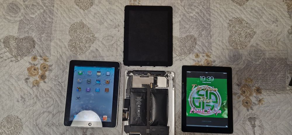 Комплект IPad-и, различни модели