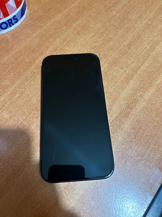 iPhone 15 baterie 100%