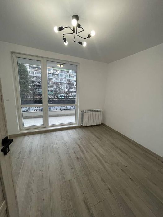 Дава се под наем Двустаен апартамент в Бургас, Славейков - 57 кв.м за 433.5 € - Снимка #2