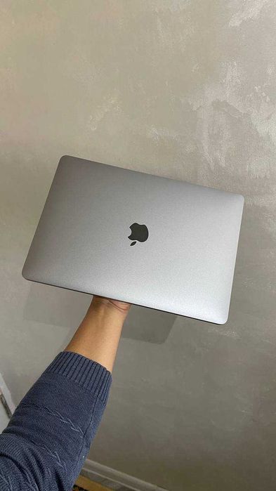 Macbook pro M1 8/256