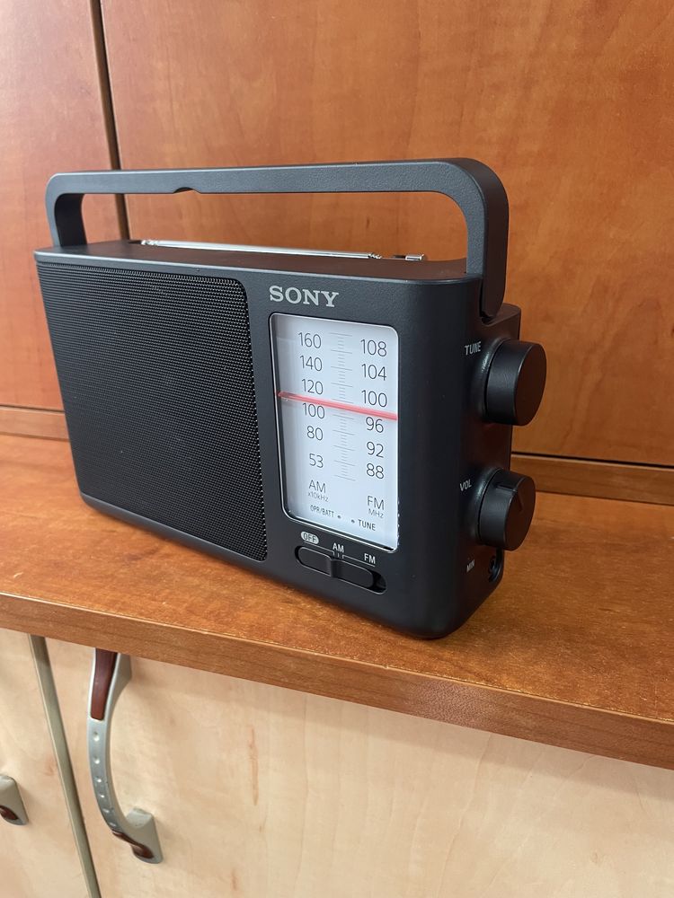 Radio Sony ICF-506