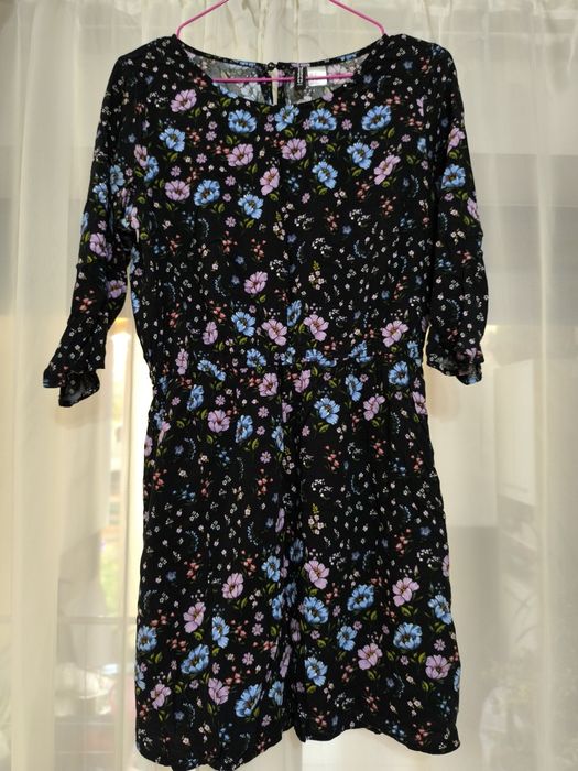 Vând rochii in stare foarte buna