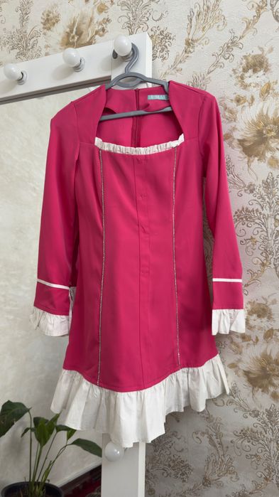 Одежда женская. Сотилади срочно.