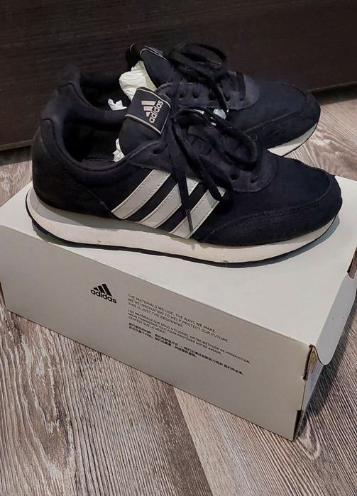 Маратонки Adidas 37