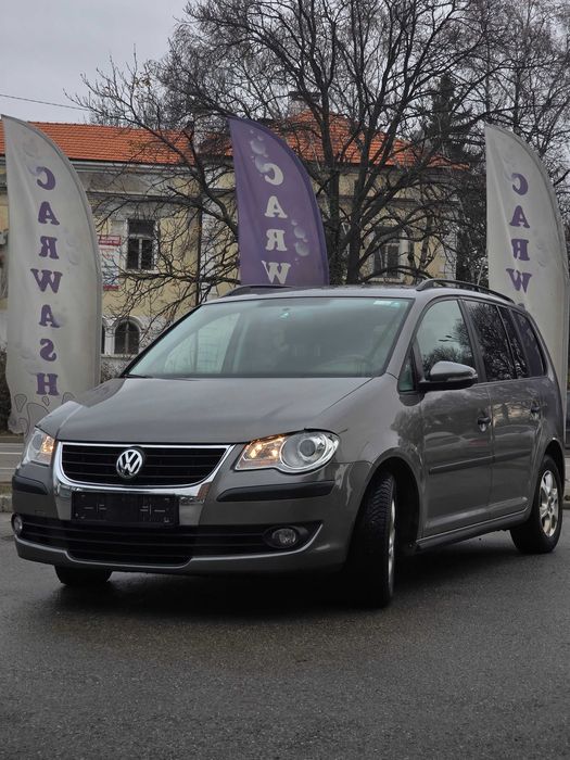 VW Touran | 1.9 TDI | Навигация | Задна камера |+4 летни гуми с джанти