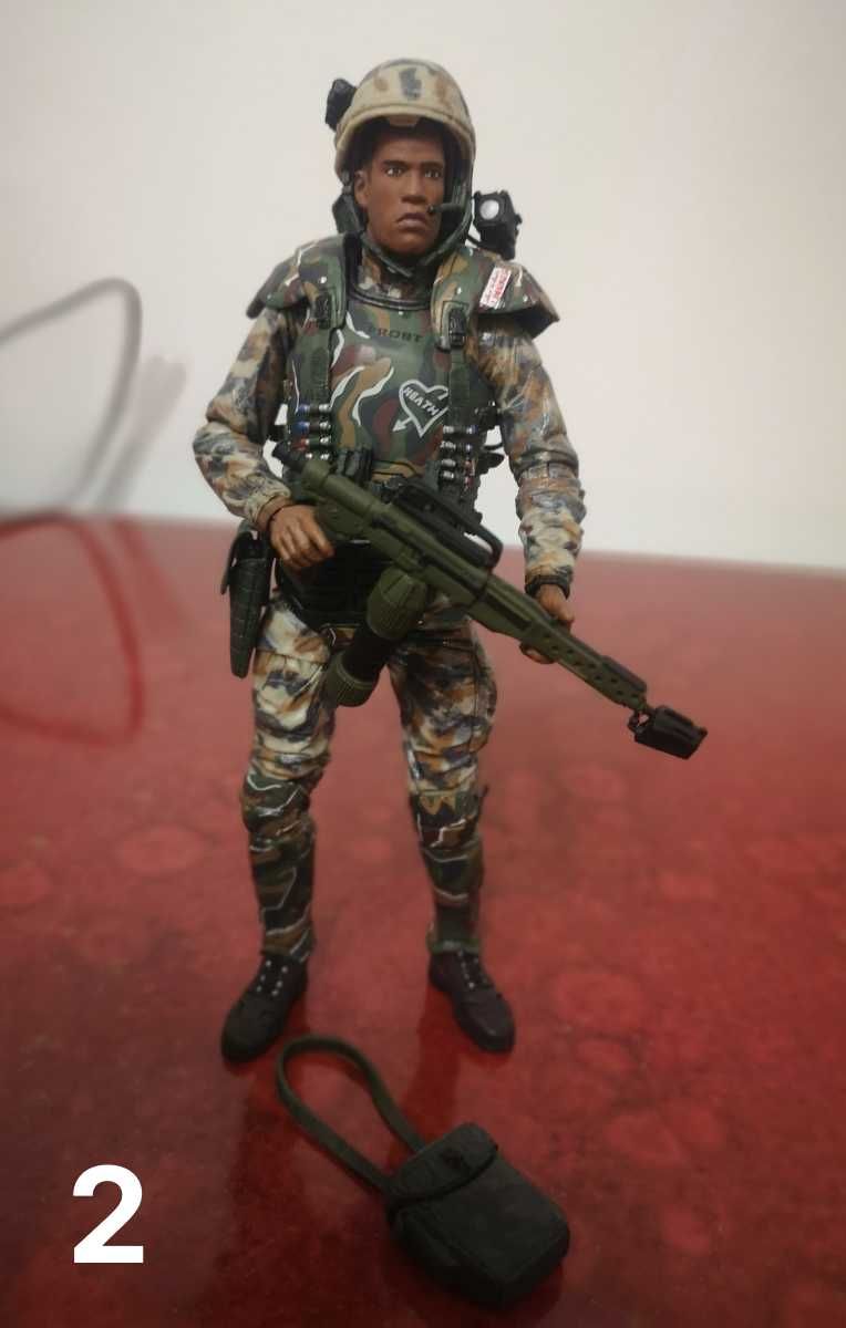 Figurine/jucarii Soldati din filmele Aliens si Predator