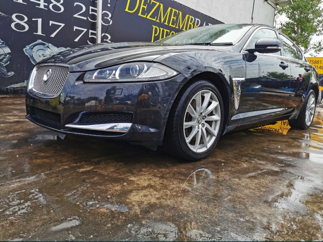 Dezmembrez jaguar xf 2.2/3.0/2.7