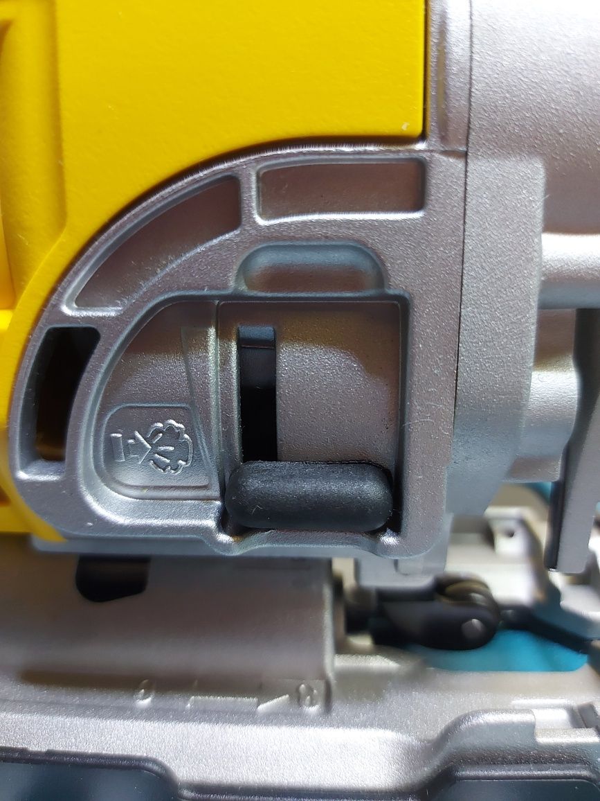 Ново зеге DEWALT DCS331 18v