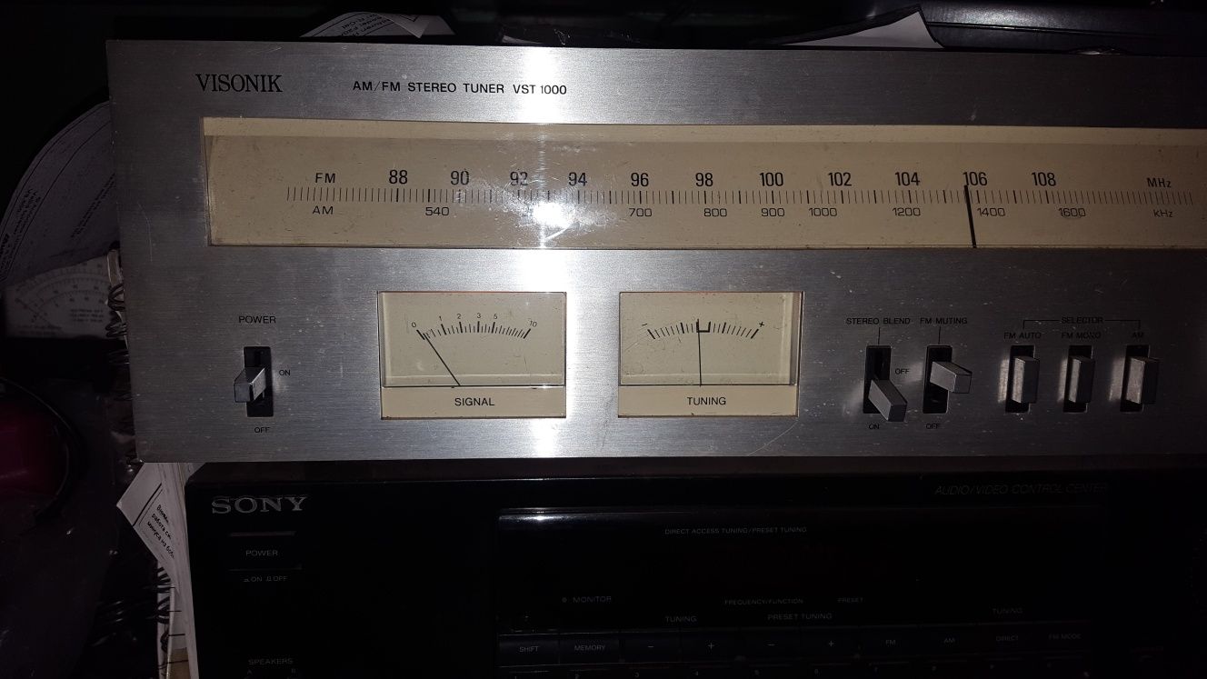 Стерео тунер FM отлично състояние