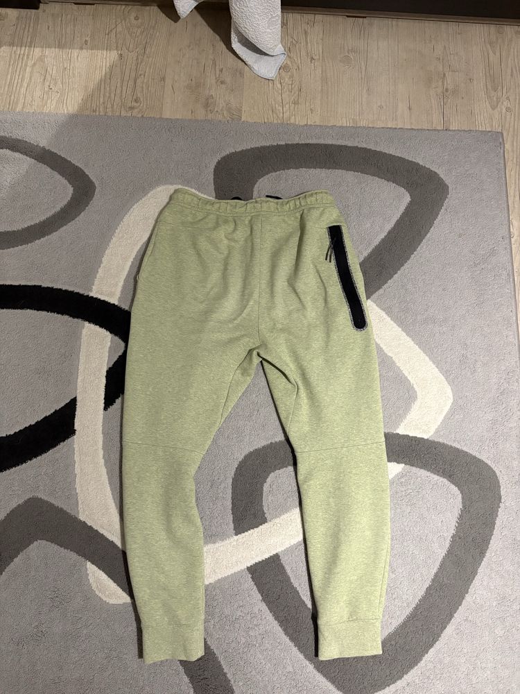 Nike Sportswear Tech Fleece Анцуг