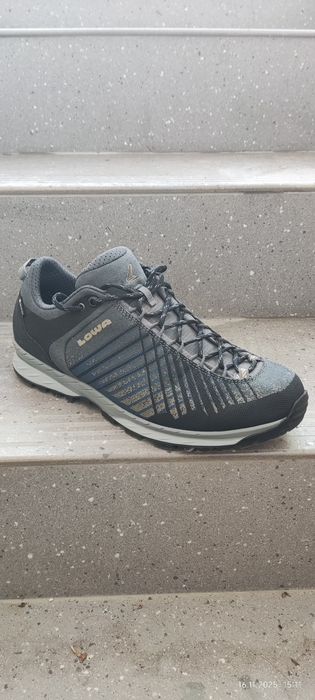 Туристически обувки Lowa Carezza GTX