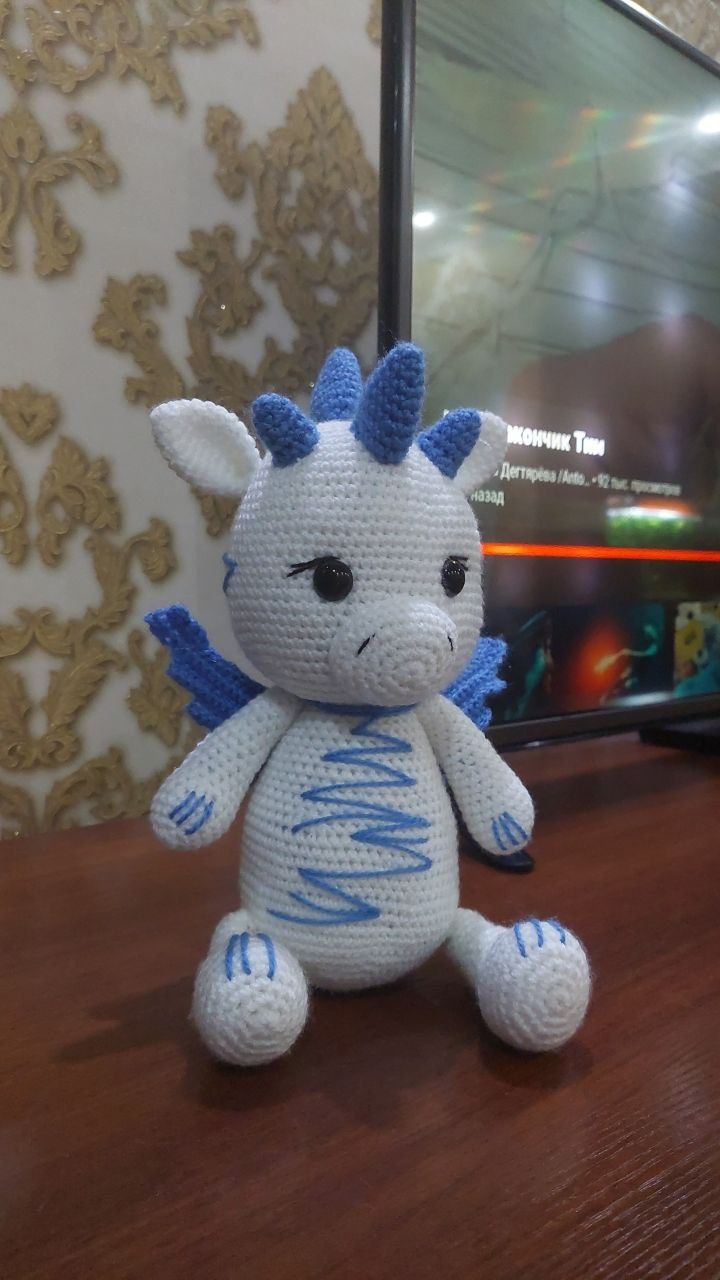 Вязаная игрушка дракончик