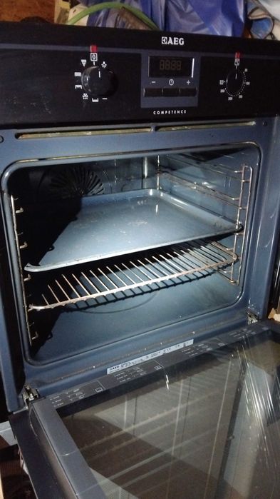 2 броя фурна Beko и AEG