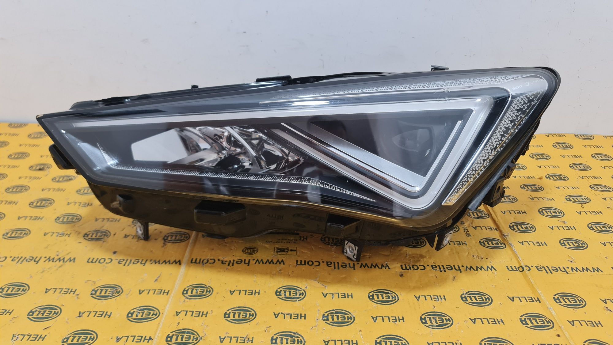 Far stanga full led Seat Tarraco KN 5fj941773