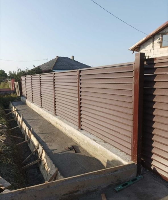 Garduri și porți metalice