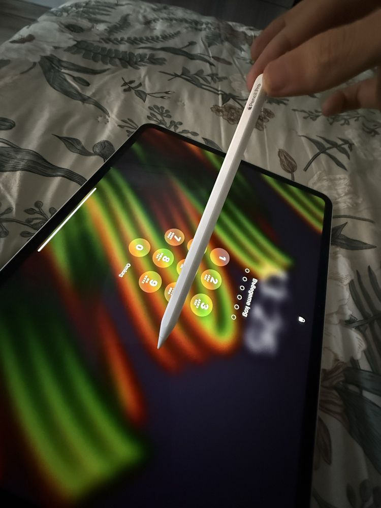 Ipad pro 13 - 256G - + Magic Keybord + Apple Pencil+ 2 Г ГАРАНЦИЯ.