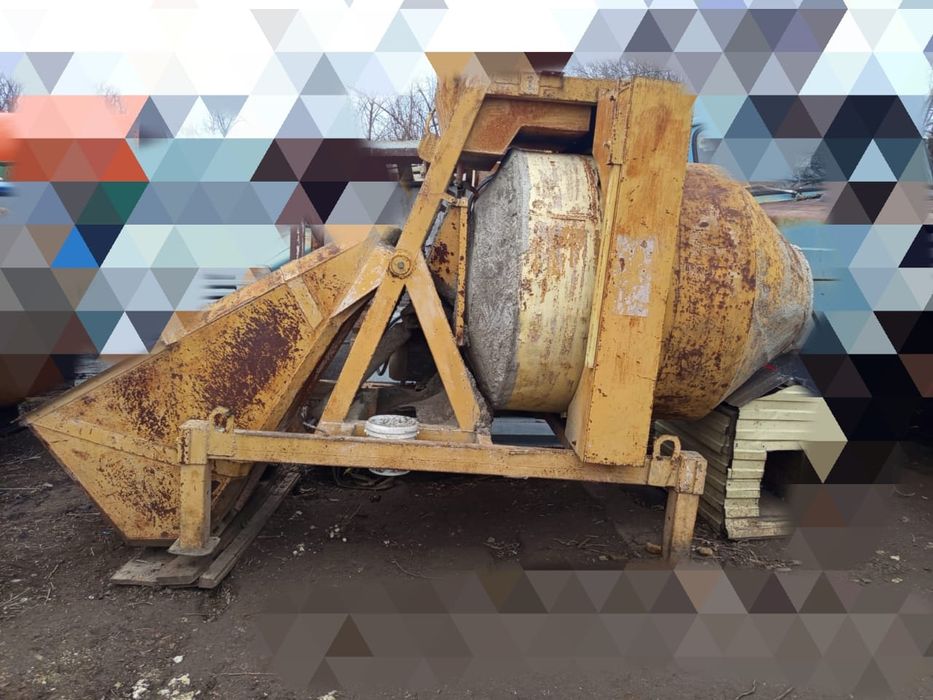 Продам бетономешалка 800 литров