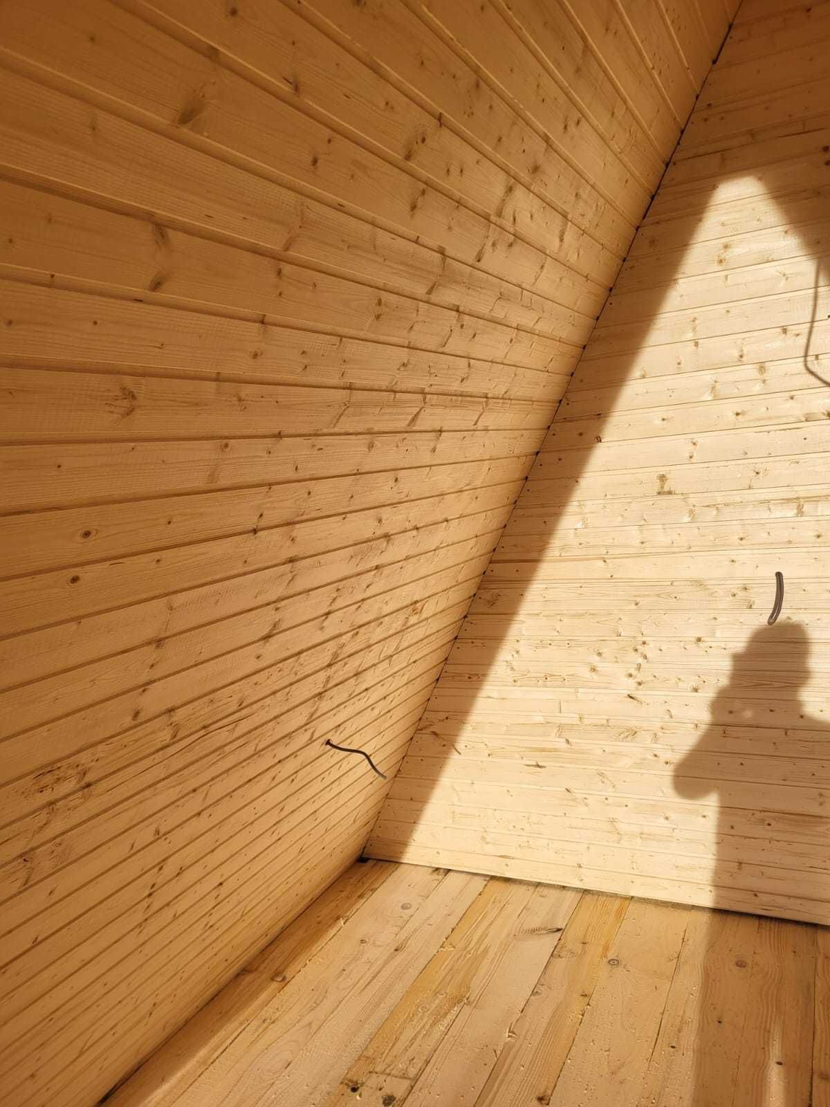 Cabana A Frame si casa din structura de lemn de vanzare