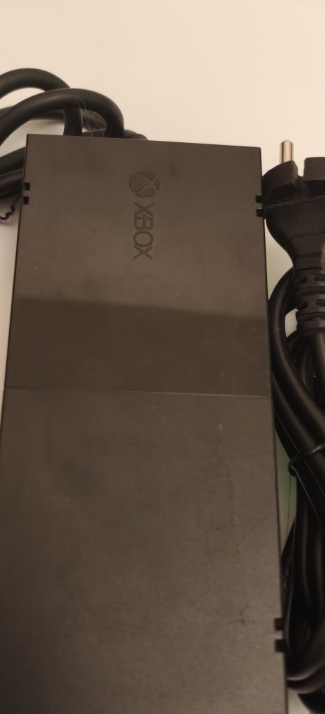 Original Alimentator Sursa Xbox one 12v 17,9a  transformator Xbox one