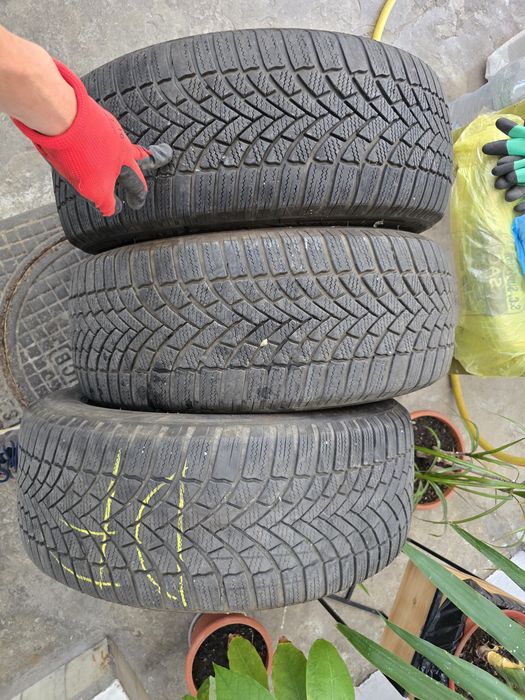 Bridgestone blizzak 225 55 17 LM005