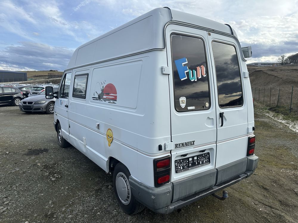 Autorulota Renault Trafic